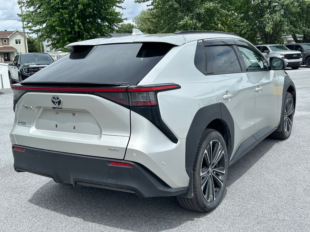 Toyota BZ4X XLE CUIR NAVIGATION 2023 à St-Jean-Sur-Richelieu, Québec - 5 - w1024h768px