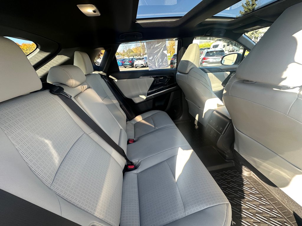 2023 Toyota BZ4X XLE CUIR TOIT PANO NAVIGATION AWD in St-Jean-Sur-Richelieu, Quebec - 13 - w1024h768px