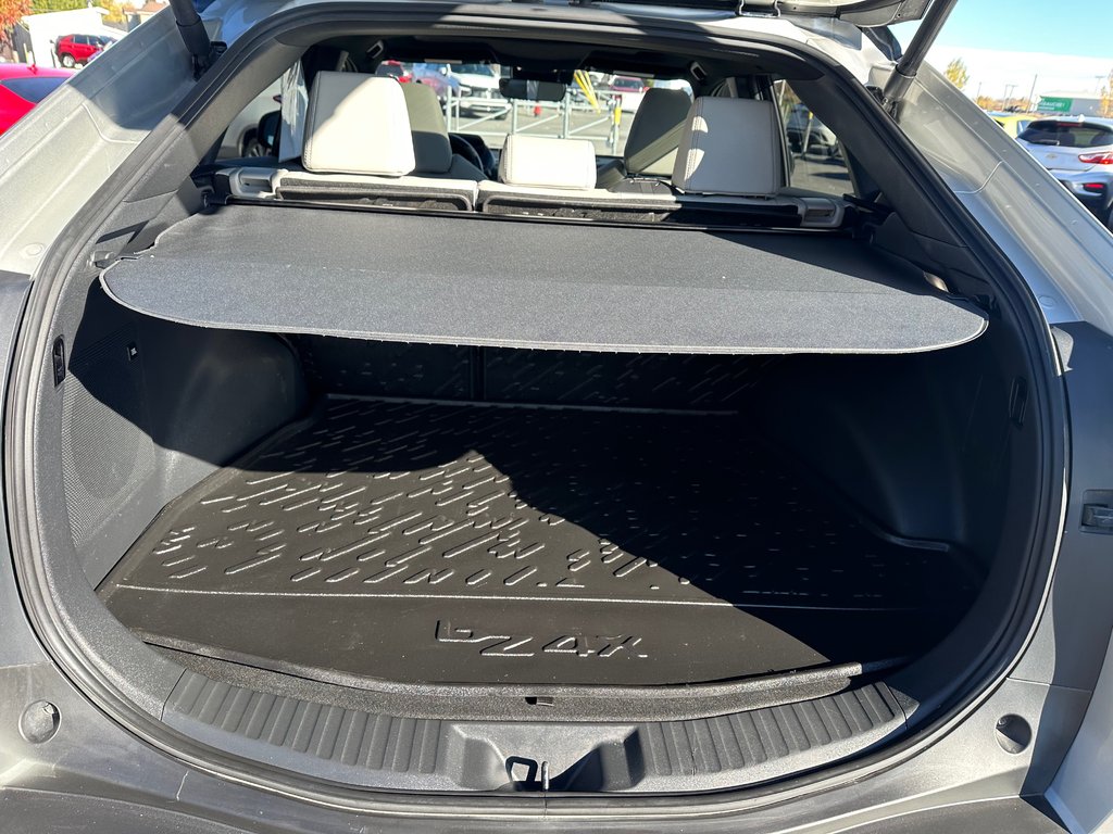 2023 Toyota BZ4X XLE CUIR TOIT PANO NAVIGATION AWD in St-Jean-Sur-Richelieu, Quebec - 16 - w1024h768px