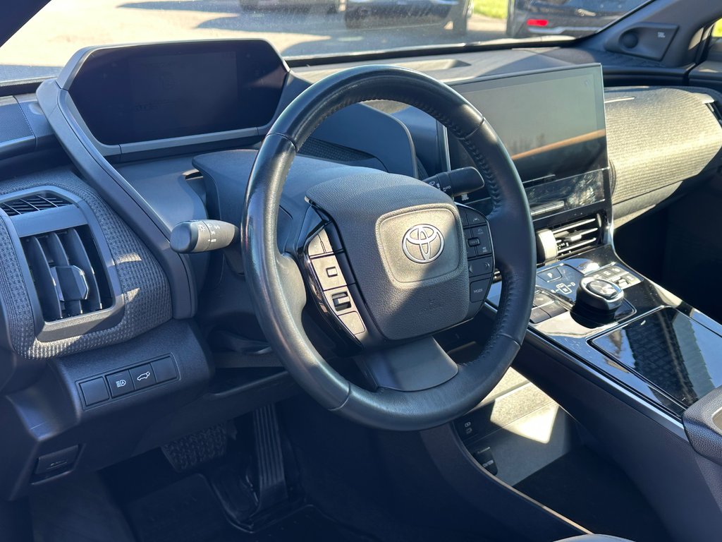 2023 Toyota BZ4X XLE CUIR TOIT PANO NAVIGATION AWD in St-Jean-Sur-Richelieu, Quebec - 18 - w1024h768px