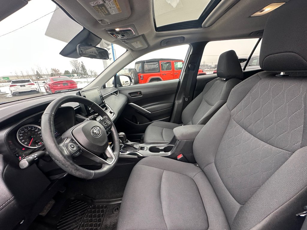 2022 Toyota Corolla Cross LE TOIT OUVRANT CRUISE ADAPTATIF in St-Jean-Sur-Richelieu, Quebec - 16 - w1024h768px