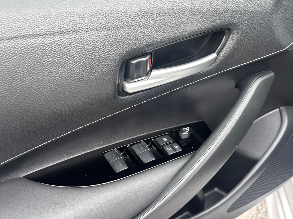 2022 Toyota Corolla Hatchback SE CRUISE ADAPTATIF ALERTE SORTIE DE VOIE in St-Jean-Sur-Richelieu, Quebec - 17 - w1024h768px