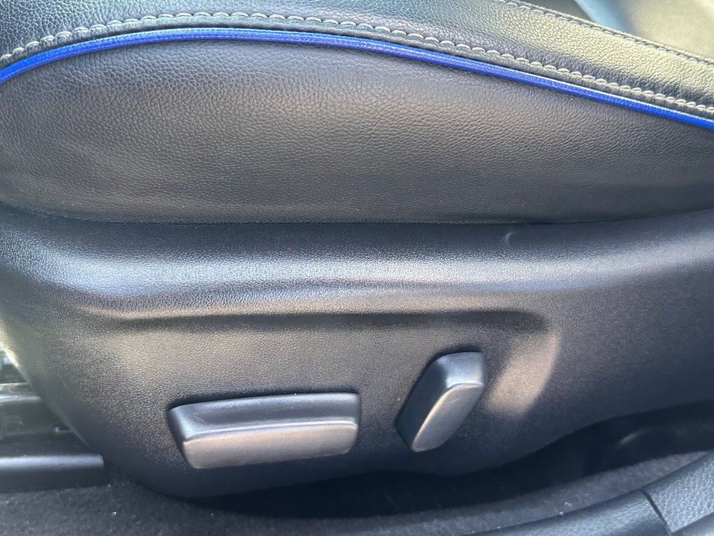 2017 Toyota Corolla XSE CUIR NAVIGATION TOIT OUVRANT in St-Jean-Sur-Richelieu, Quebec - 18 - w1024h768px