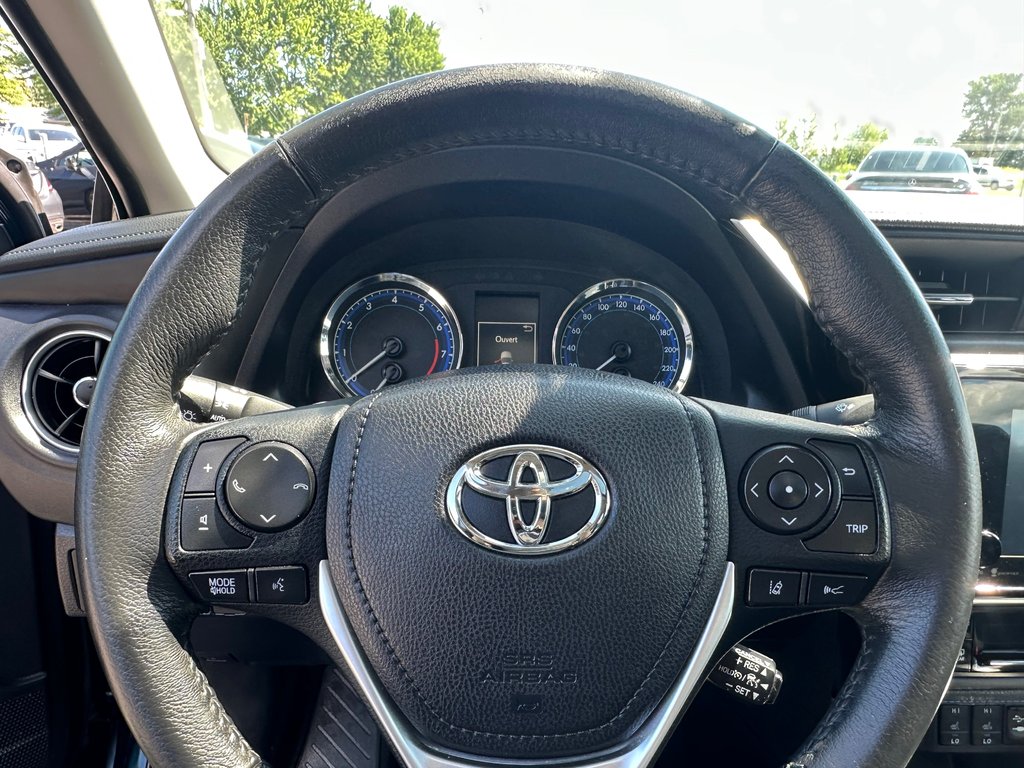 2017 Toyota Corolla XSE CUIR NAVIGATION TOIT OUVRANT in St-Jean-Sur-Richelieu, Quebec - 20 - w1024h768px
