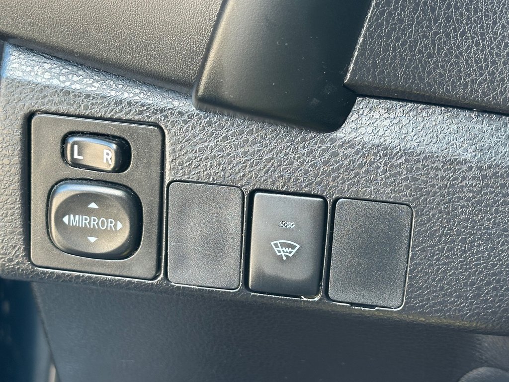 2017 Toyota Corolla XSE CUIR NAVIGATION TOIT OUVRANT in St-Jean-Sur-Richelieu, Quebec - 21 - w1024h768px