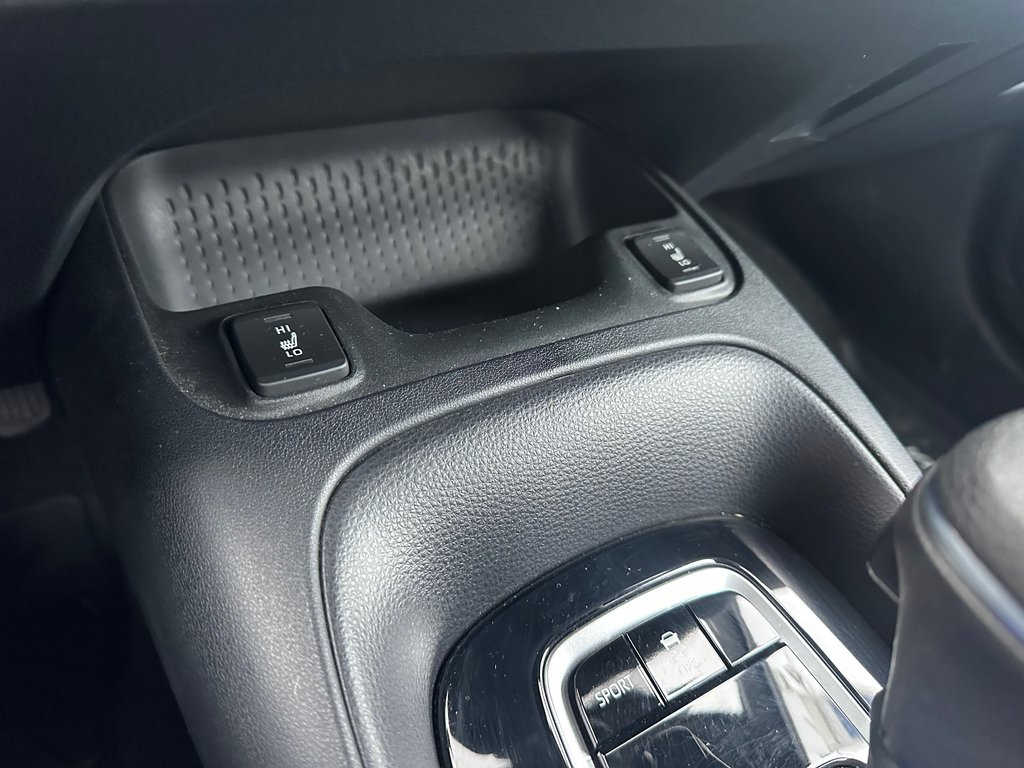 2022 Toyota Corolla SE SEULEMENT 027036 KM in St-Jean-Sur-Richelieu, Quebec - 18 - w1024h768px