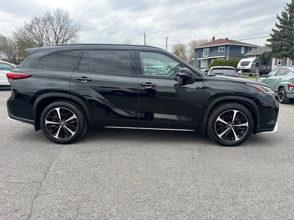 Toyota Highlander XSE AWD 7 PASSAGERS CUIR 2022 à St-Jean-Sur-Richelieu, Québec - 11 - w1024h768px
