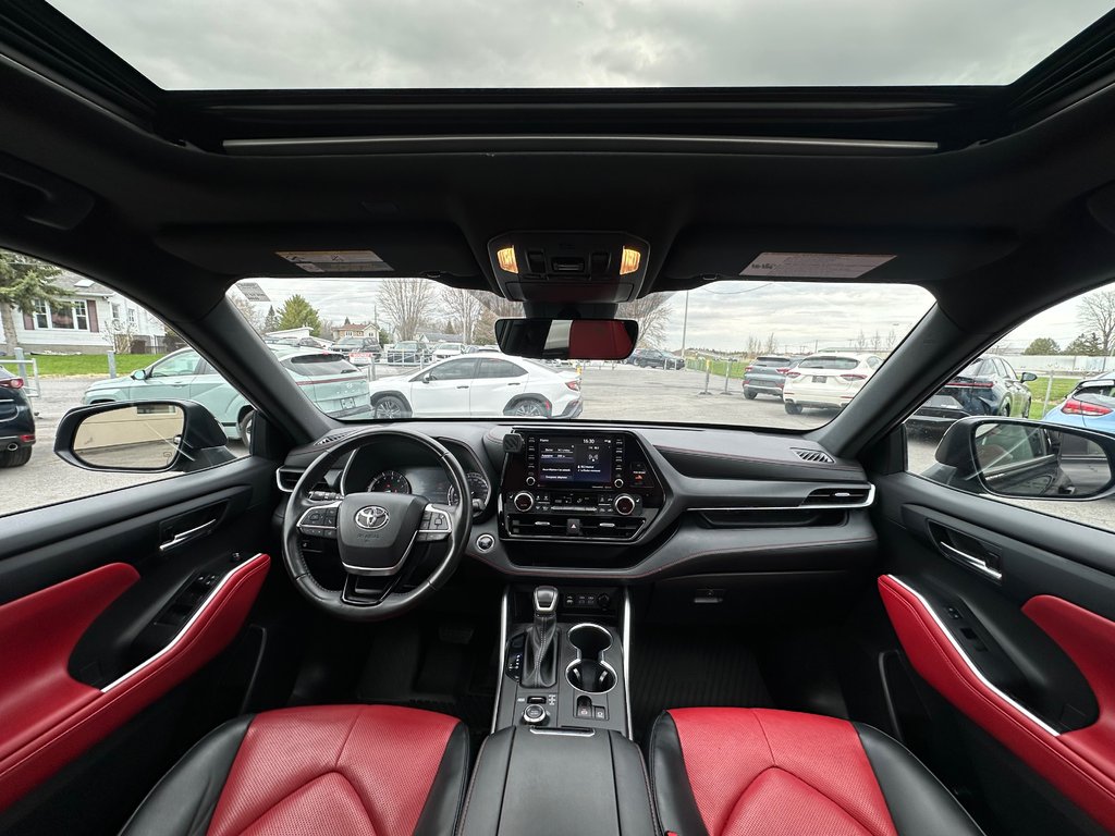 Toyota Highlander XSE AWD 7 PASSAGERS CUIR 2022 à St-Jean-Sur-Richelieu, Québec - 14 - w1024h768px