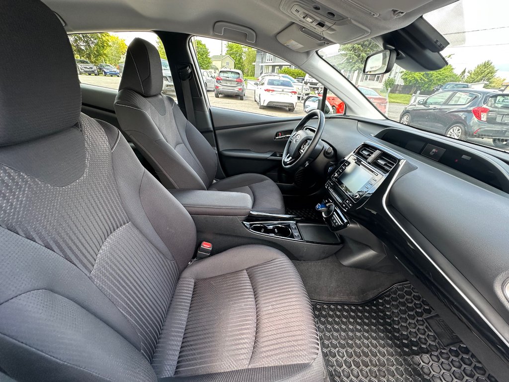 2022 Toyota PRIUS PRIME SEULEMENT 056963 KM in St-Jean-Sur-Richelieu, Quebec - 13 - w1024h768px
