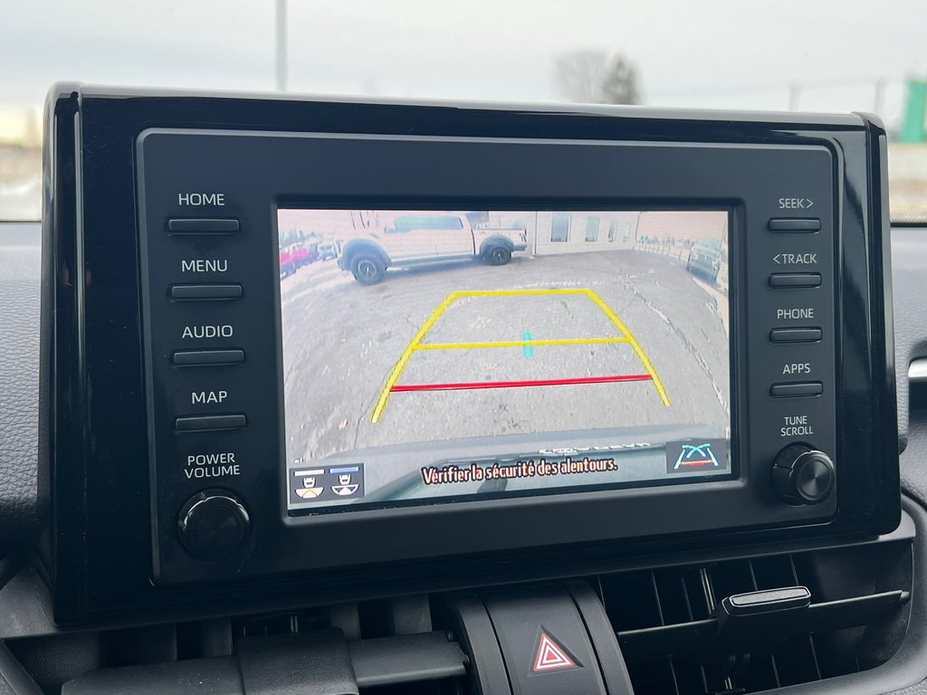 2019  RAV4 Hybrid LE AWD CRUISE ADAPT ANGLES MORTS in St-Jean-Sur-Richelieu, Quebec - 12 - w1024h768px