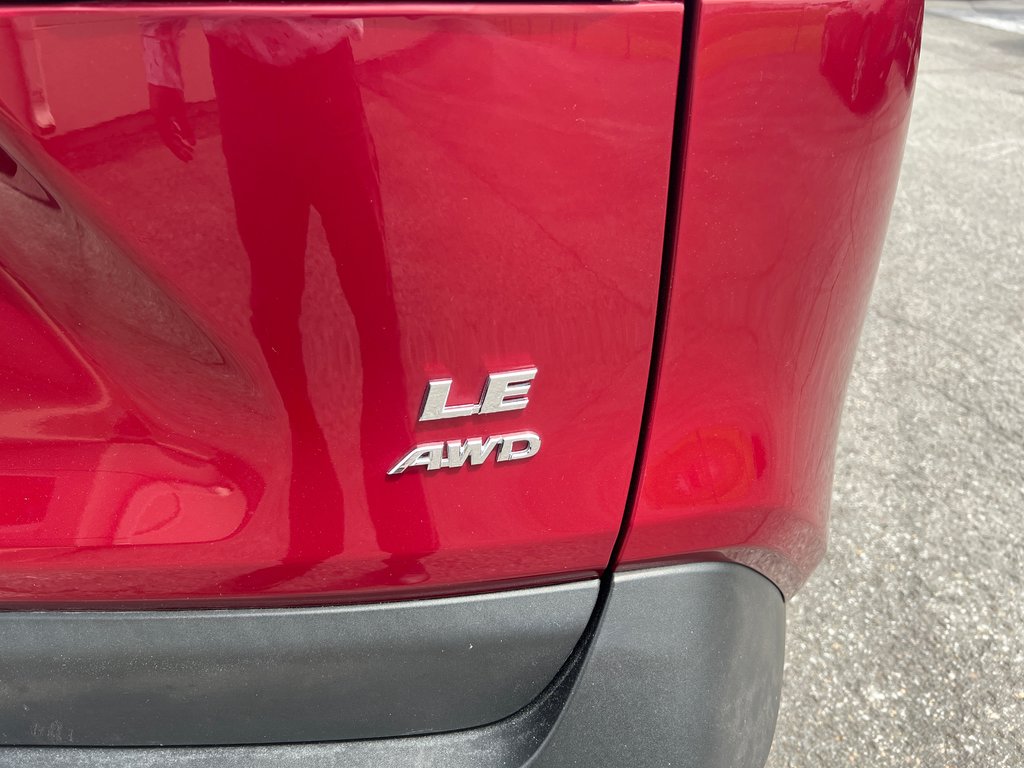 2019  RAV4 LE AWD CRUISE ADAPT ANGLES MORTS in St-Jean-Sur-Richelieu, Quebec - 9 - w1024h768px