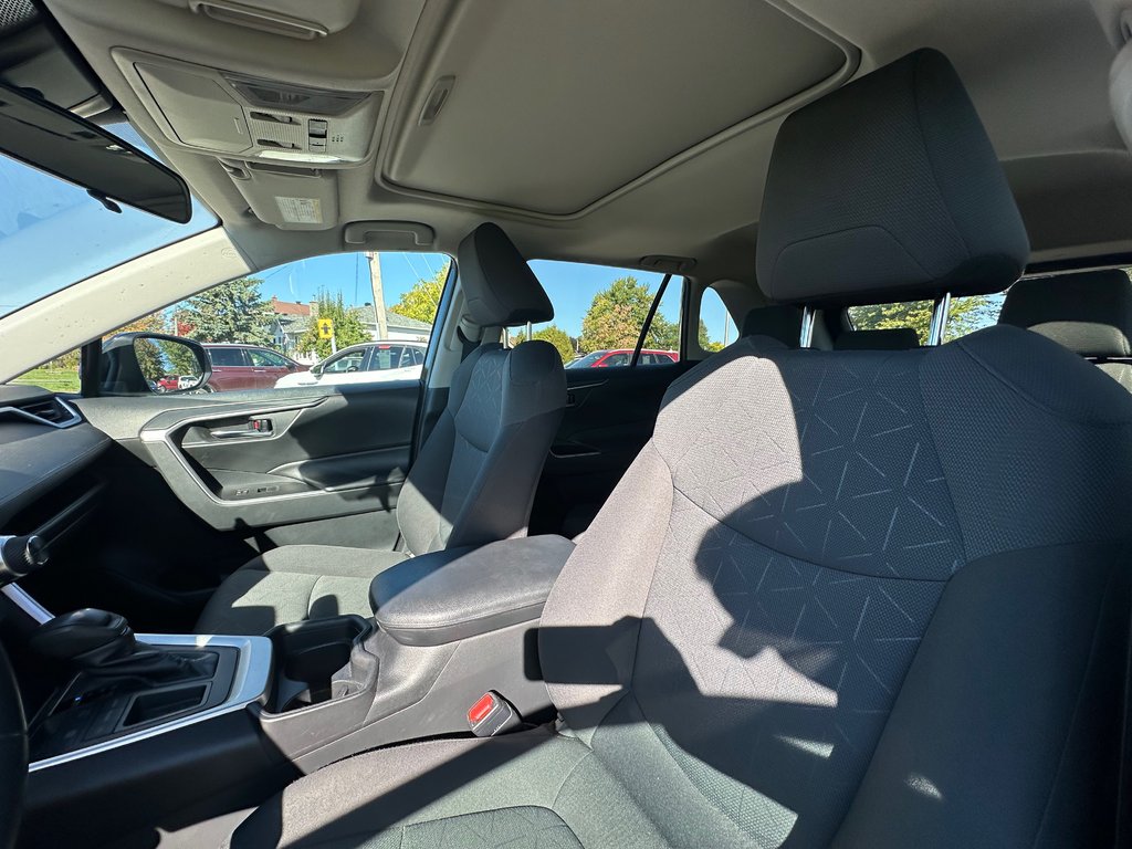 2019 Toyota RAV4 XLE TOIT OUVRANT in St-Jean-Sur-Richelieu, Quebec - 7 - w1024h768px