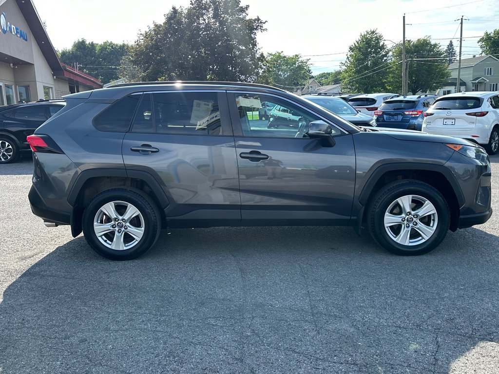 2019 Toyota RAV4 LE AWD SEULEMENT 075492 KM in St-Jean-Sur-Richelieu, Quebec - 9 - w1024h768px