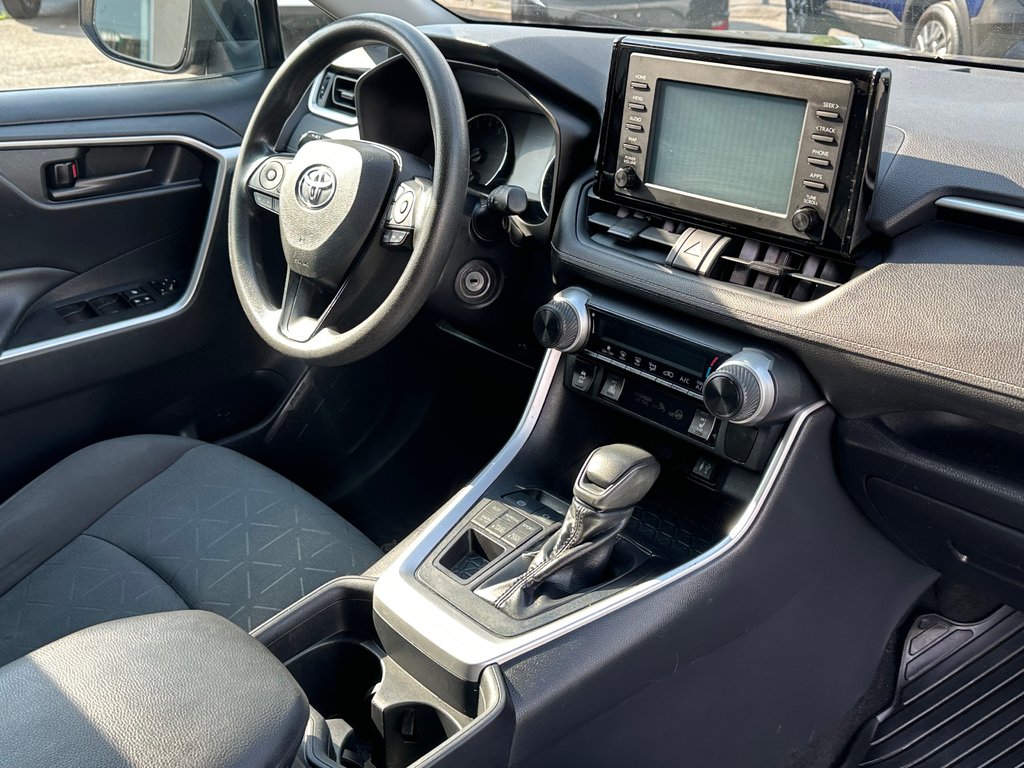 2019 Toyota RAV4 LE AWD SEULEMENT 075492 KM in St-Jean-Sur-Richelieu, Quebec - 11 - w1024h768px