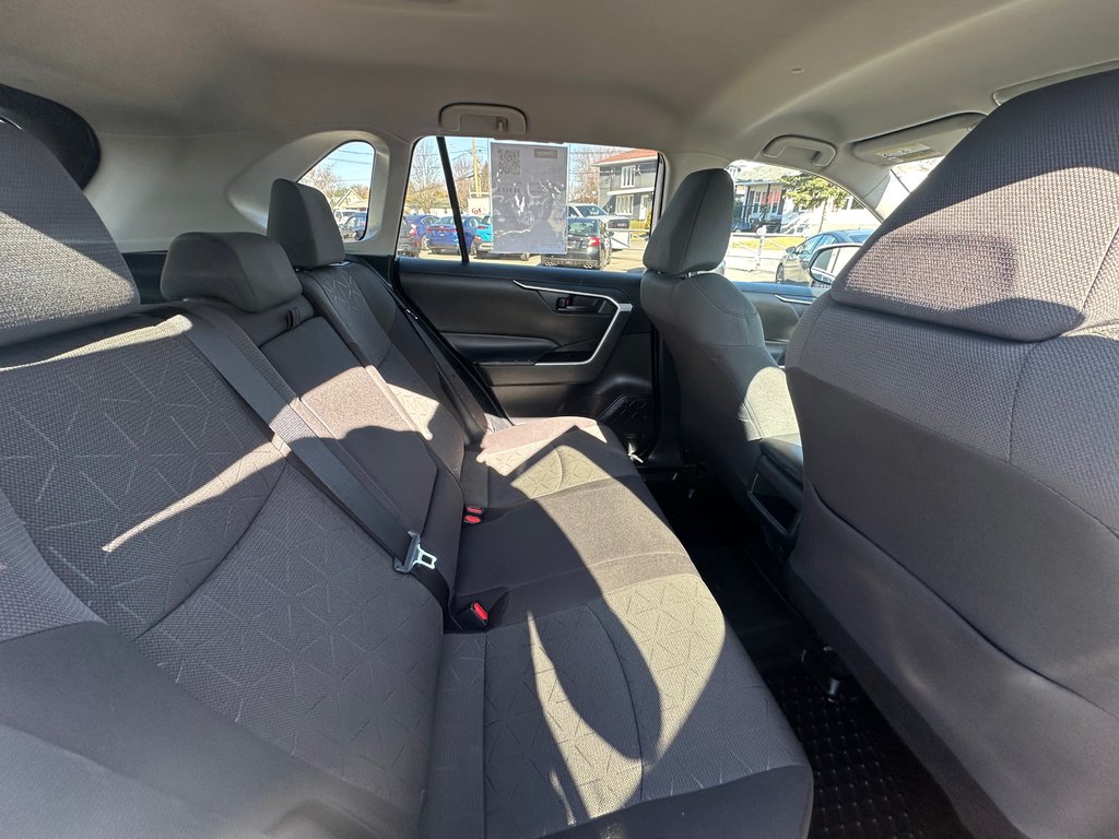 Toyota RAV4 LE AWD CRUISE ADAPTATIF 2021 à St-Jean-Sur-Richelieu, Québec - 14 - w1024h768px