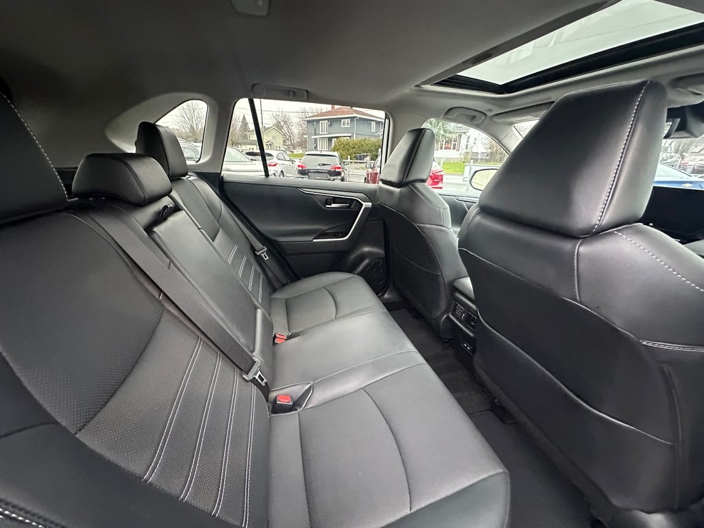 Toyota RAV4 Limited AWD CUIR NAVIGATION 2024 à St-Jean-Sur-Richelieu, Québec - 14 - w1024h768px