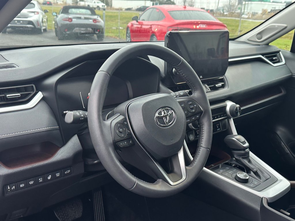 Toyota RAV4 Limited AWD CUIR NAVIGATION 2024 à St-Jean-Sur-Richelieu, Québec - 17 - w1024h768px