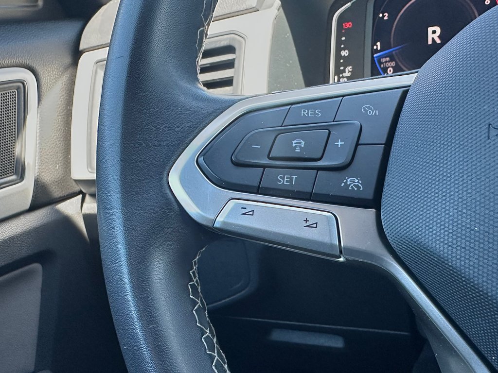 2023 Volkswagen Atlas Cross Sport Comfortline AWD CUIR in St-Jean-Sur-Richelieu, Quebec - 24 - w1024h768px