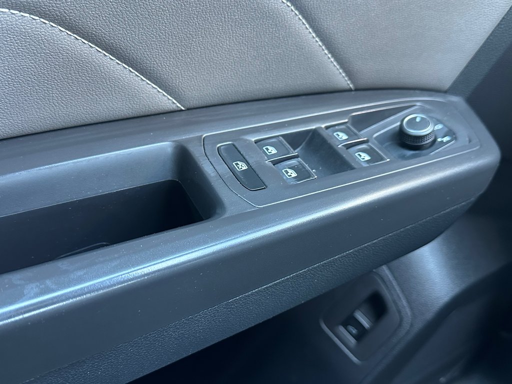 2023 Volkswagen Atlas Cross Sport Comfortline AWD CUIR in St-Jean-Sur-Richelieu, Quebec - 26 - w1024h768px