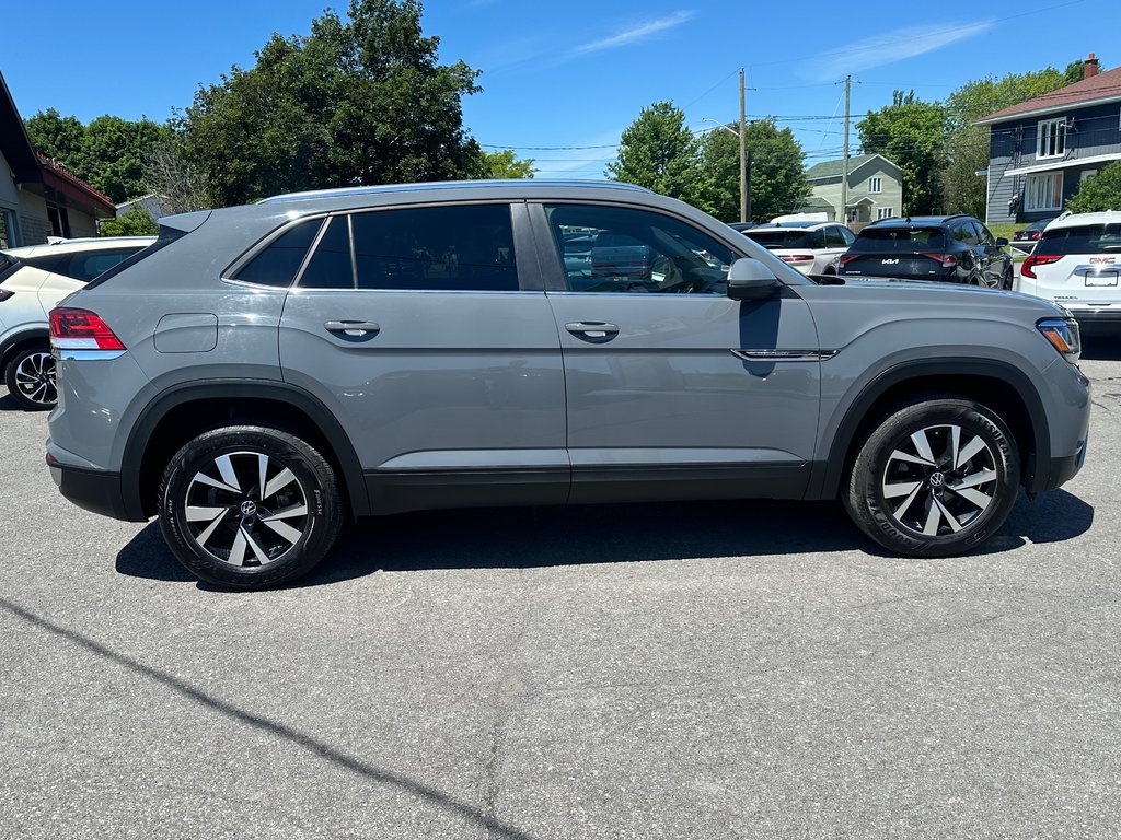 2023 Volkswagen Atlas Cross Sport Comfortline AWD CUIR in St-Jean-Sur-Richelieu, Quebec - 11 - w1024h768px