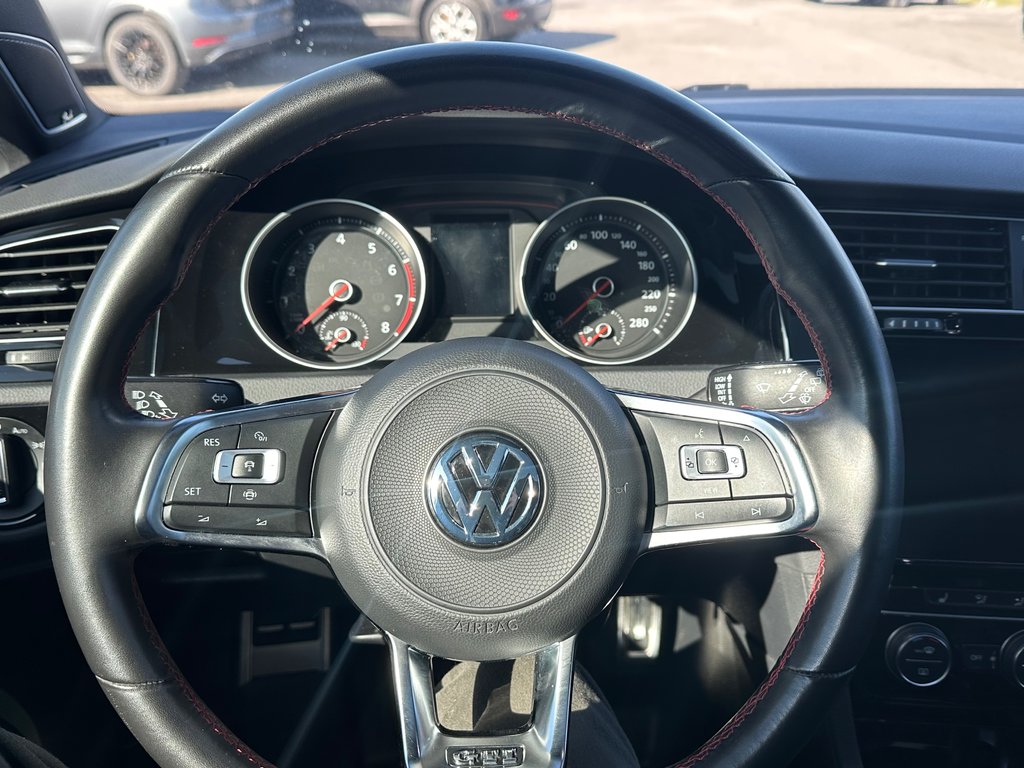 Volkswagen Golf GTI CUIR NAVIGATION TOIT OUVRANT 2019 à St-Jean-Sur-Richelieu, Québec - 17 - w1024h768px