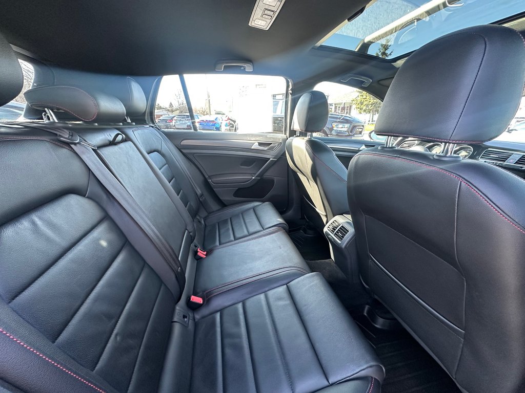 Volkswagen Golf GTI CUIR NAVIGATION TOIT OUVRANT 2019 à St-Jean-Sur-Richelieu, Québec - 12 - w1024h768px