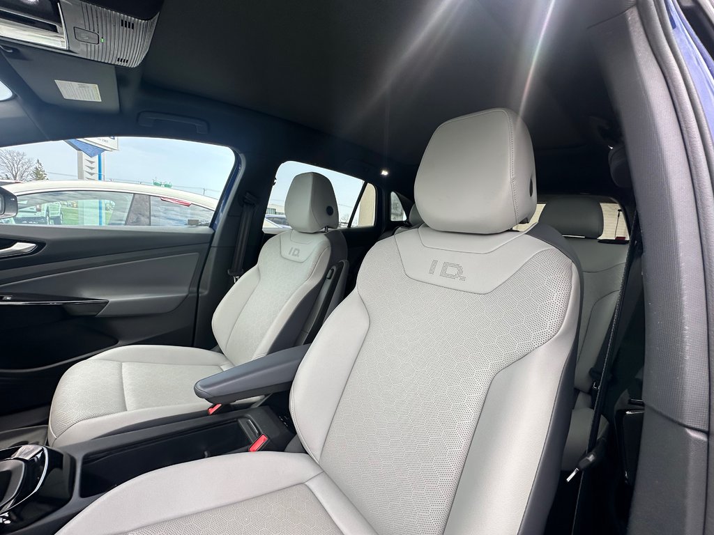 Volkswagen ID.4 Pro S AWD CUIR NAVIGATION SEULEMENT 038165 KM 2022 à St-Jean-Sur-Richelieu, Québec - 11 - w1024h768px