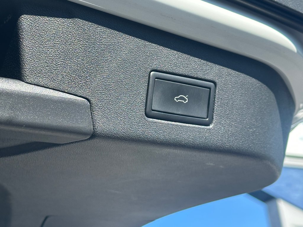 Volkswagen ID.4 Pro S AWD CUIR TOIT PANORAMIQUE 2023 à St-Jean-Sur-Richelieu, Québec - 19 - w1024h768px
