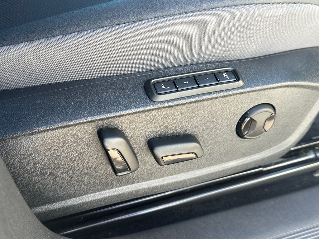 Volkswagen ID.4 Pro S AWD CUIR TOIT PANORAMIQUE 2023 à St-Jean-Sur-Richelieu, Québec - 15 - w1024h768px