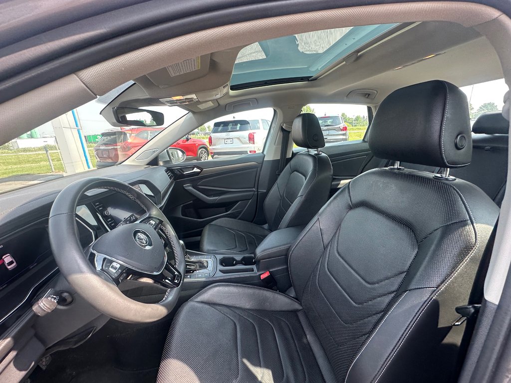 Volkswagen Jetta Execline TOIT NAVI CUIR ANGLES MORTS 2021 à St-Jean-Sur-Richelieu, Québec - 18 - w1024h768px