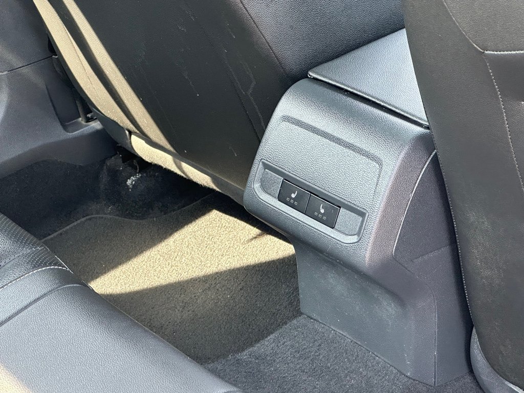 Volkswagen Jetta Execline TOIT NAVI CUIR ANGLES MORTS 2021 à St-Jean-Sur-Richelieu, Québec - 15 - w1024h768px