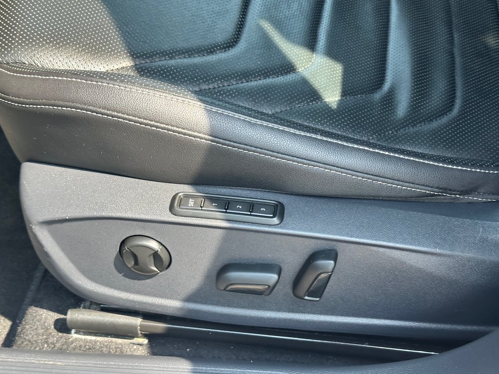 Volkswagen Jetta Execline TOIT NAVI CUIR ANGLES MORTS 2021 à St-Jean-Sur-Richelieu, Québec - 21 - w1024h768px