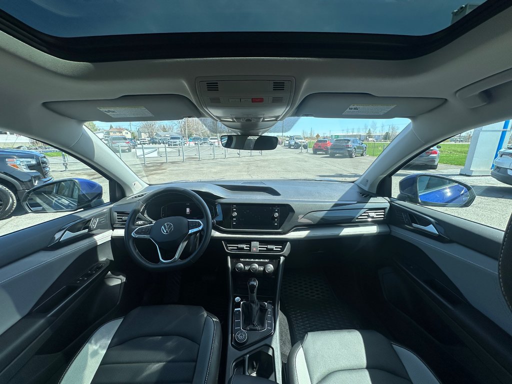 Volkswagen Taos HIGHLINE CUIR TOIT PANORAMIQUE NAVIGATION 2023 à St-Jean-Sur-Richelieu, Québec - 14 - w1024h768px