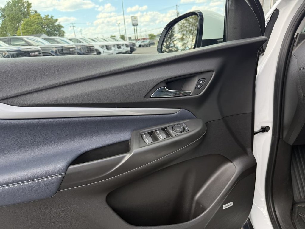 Chevrolet BOLT EUV Premier 2023 à Québec, Québec - 12 - w1024h768px