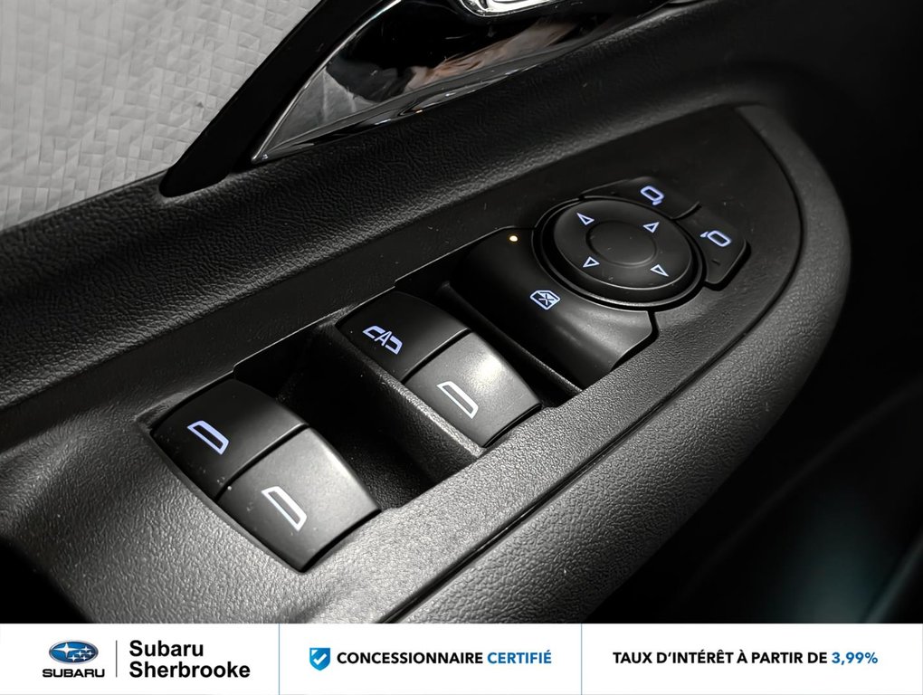 2020 Chevrolet Bolt EV LT in Sherbrooke, Quebec - 19 - w1024h768px