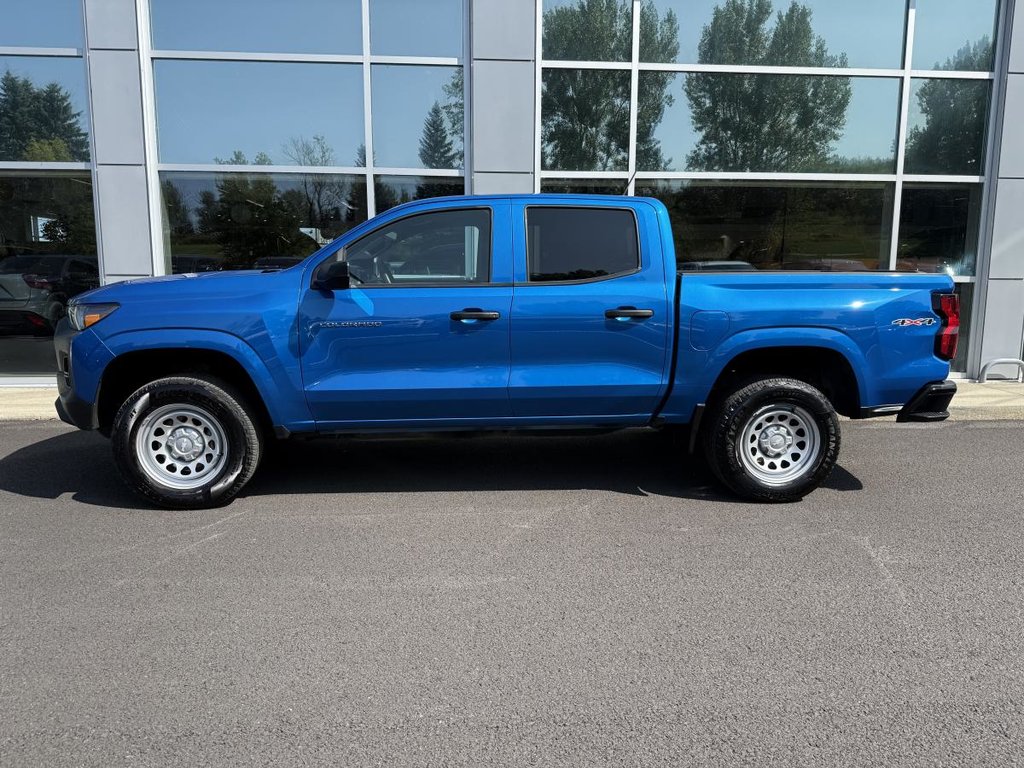 Chevrolet Colorado 4x4 Work Truck Crew Cab 2.7L 5ft 2023 à Québec, Québec - 9 - w1024h768px