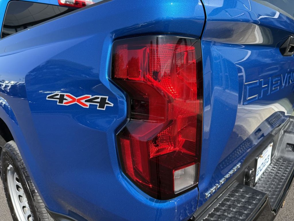 Chevrolet Colorado 4x4 Work Truck Crew Cab 2.7L 5ft 2023 à Québec, Québec - 12 - w1024h768px