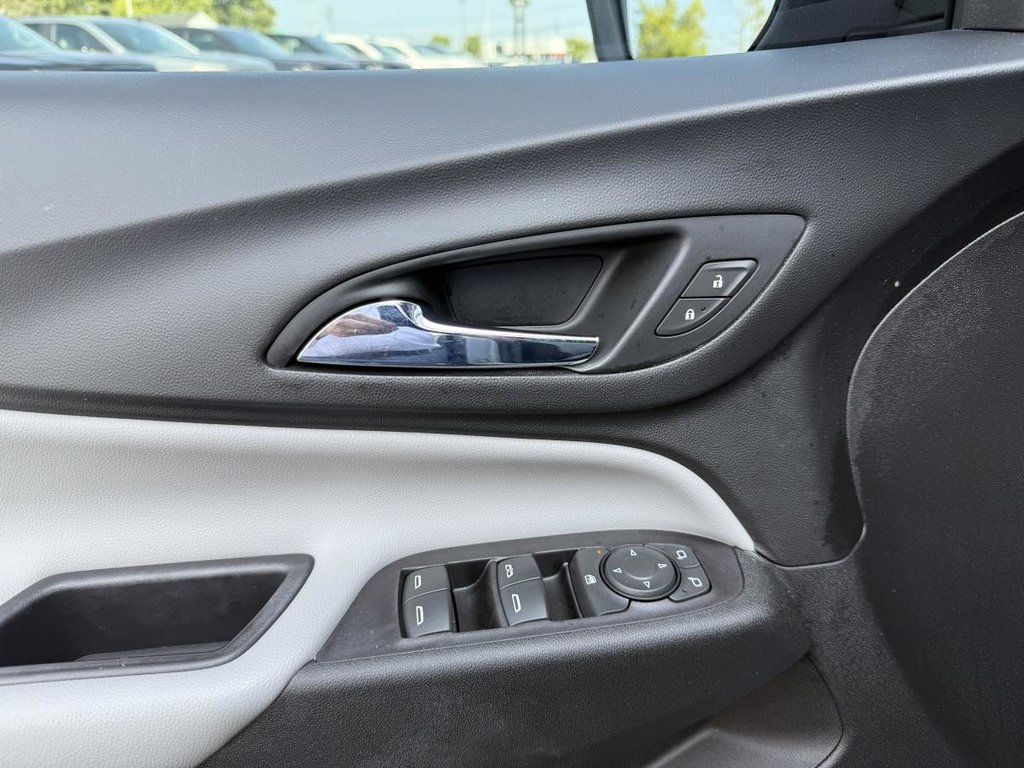 Chevrolet Equinox LS Automatique 2018 à Québec, Québec - 9 - w1024h768px
