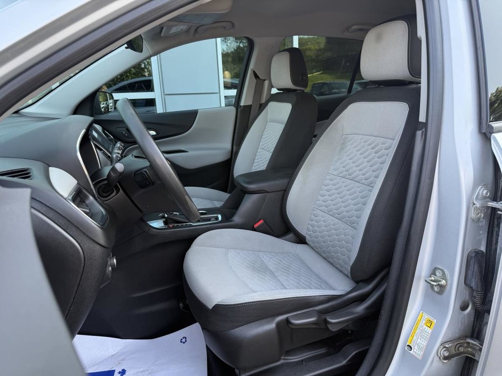 Chevrolet Equinox LS Automatique 2018 à Québec, Québec - 18 - w1024h768px