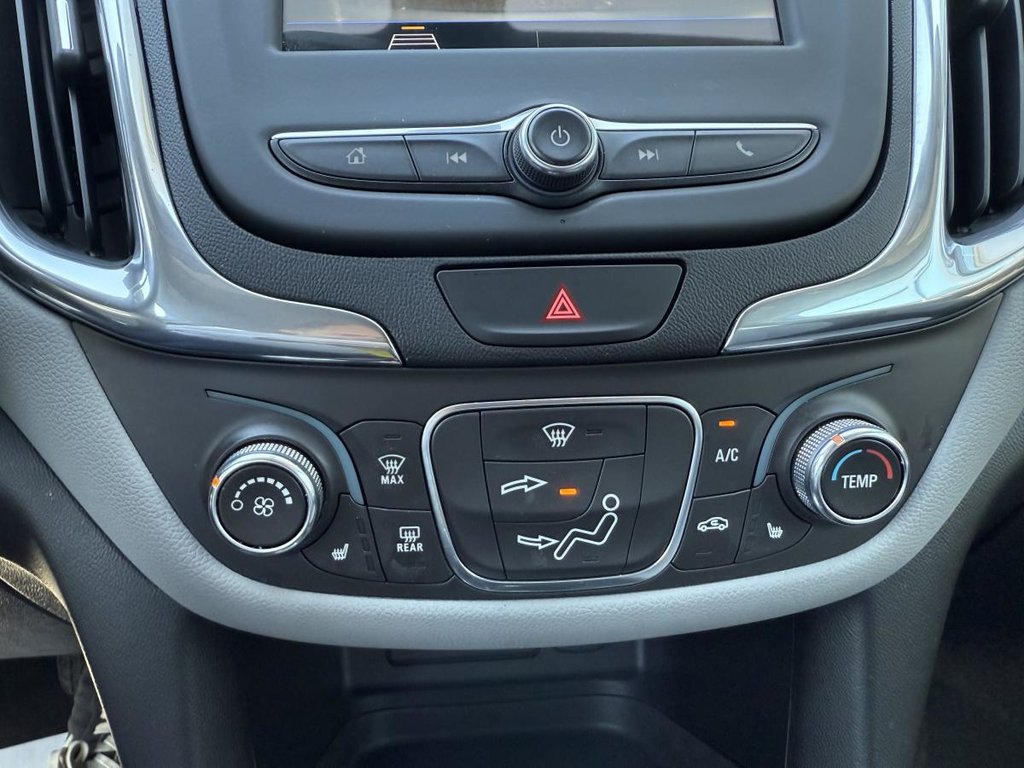 Chevrolet Equinox LT AWD 2019 à Québec, Québec - 16 - w1024h768px