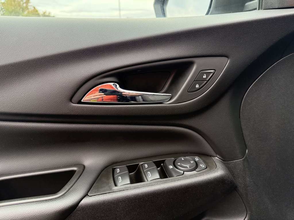 2022 Chevrolet Equinox LT AWD in Quebec, Quebec - 12 - w1024h768px