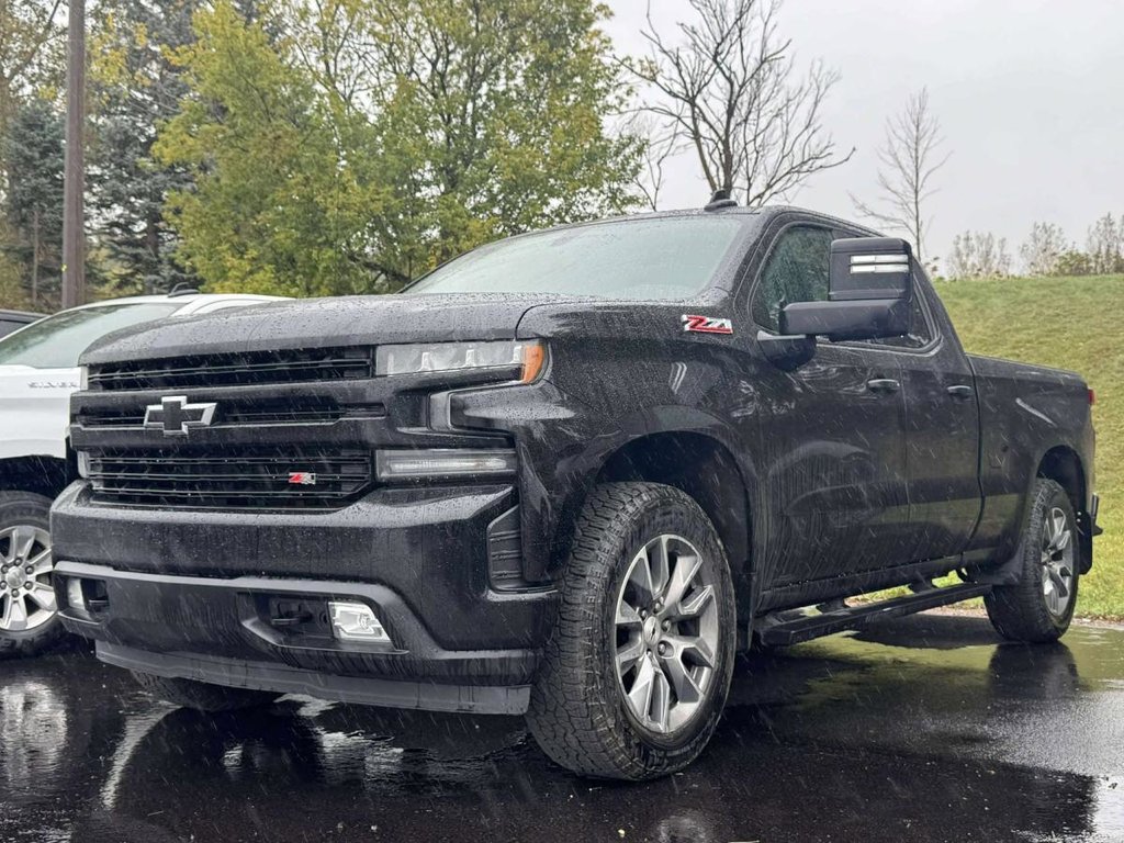 2020 Chevrolet Silverado 1500 RST z71 Cabine Club v8 5.3L in Quebec, Quebec - 1 - w1024h768px