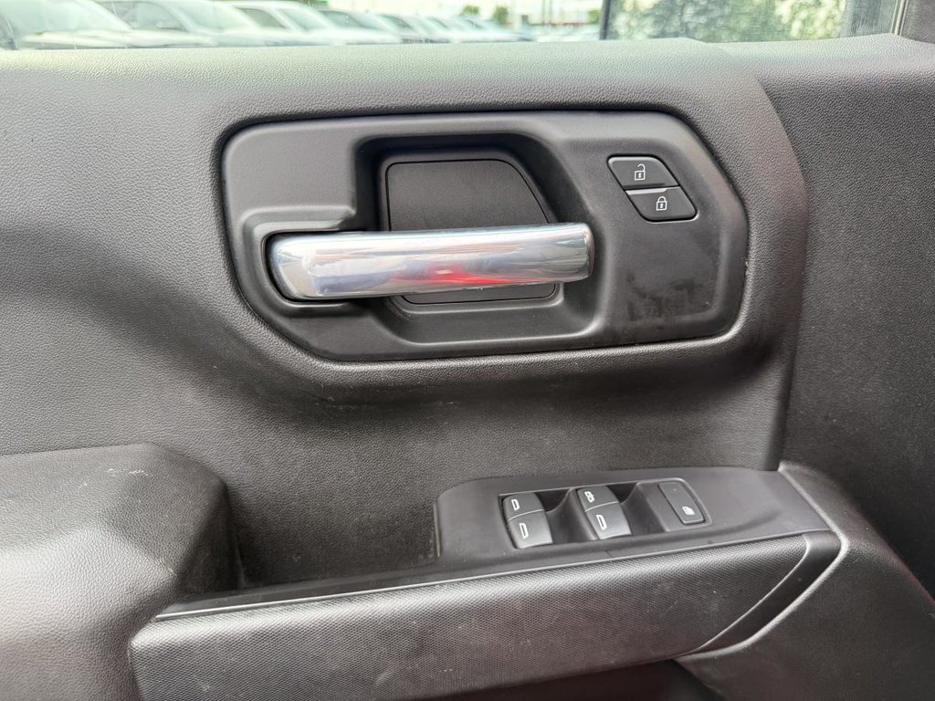 2021 Chevrolet Silverado 1500 4x4 Work Truck Double Cab V6 4.3L 6.6ft in Quebec, Quebec - 13 - w1024h768px