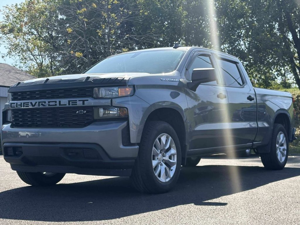 2021 Chevrolet Silverado 1500 Custom Crew Cab v8 5.3L in Quebec, Quebec - 1 - w1024h768px