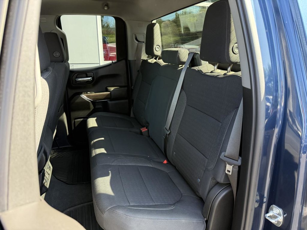 Chevrolet Silverado 1500 4x4 RST Double cab V8 5.3L 6.6ft REMORQUAGE MAX 2022 à Quebec, Québec - 27 - w1024h768px