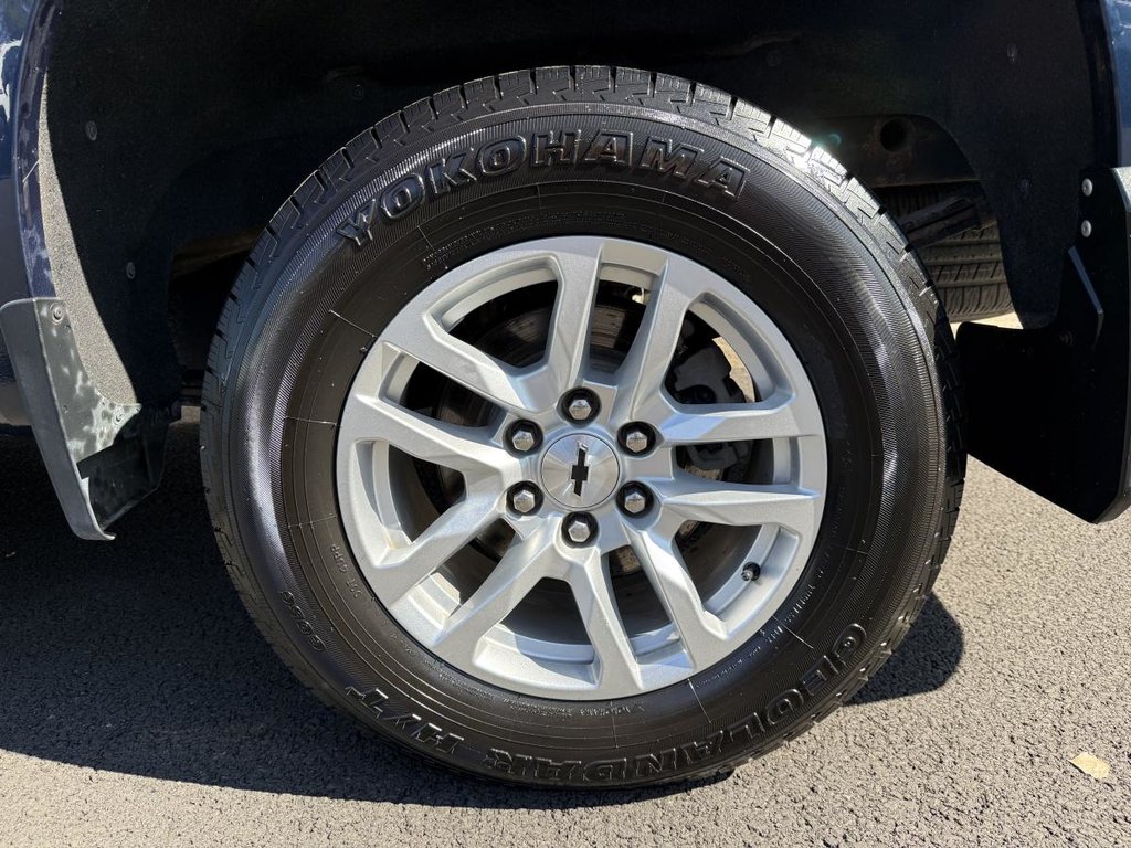 Chevrolet Silverado 1500 4x4 RST Double cab V8 5.3L 6.6ft REMORQUAGE MAX 2022 à Quebec, Québec - 12 - w1024h768px