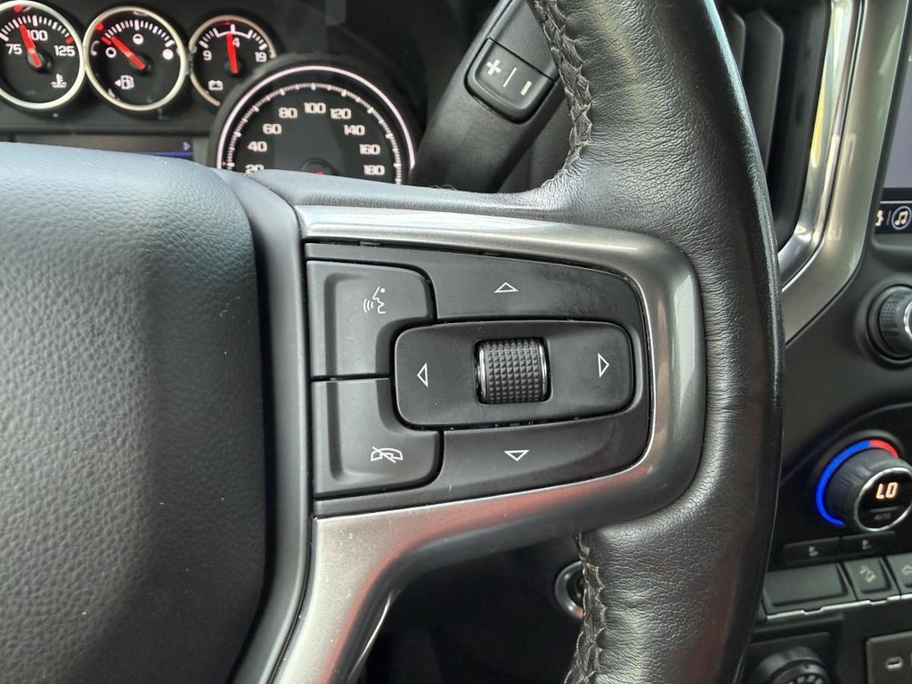 2022 Chevrolet Silverado 1500 LT Trail Boss Crew Cab v8 5.3L in Quebec, Quebec - 17 - w1024h768px
