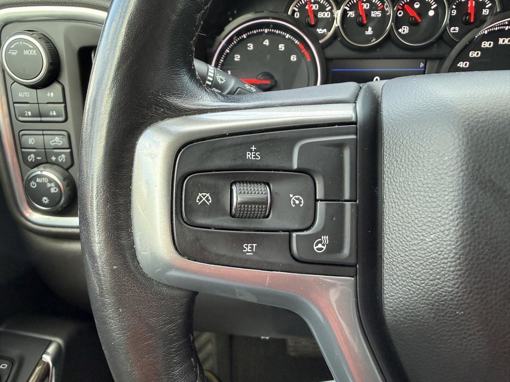 2022 Chevrolet Silverado 1500 LT Trail Boss Crew Cab v8 5.3L in Quebec, Quebec - 16 - w1024h768px