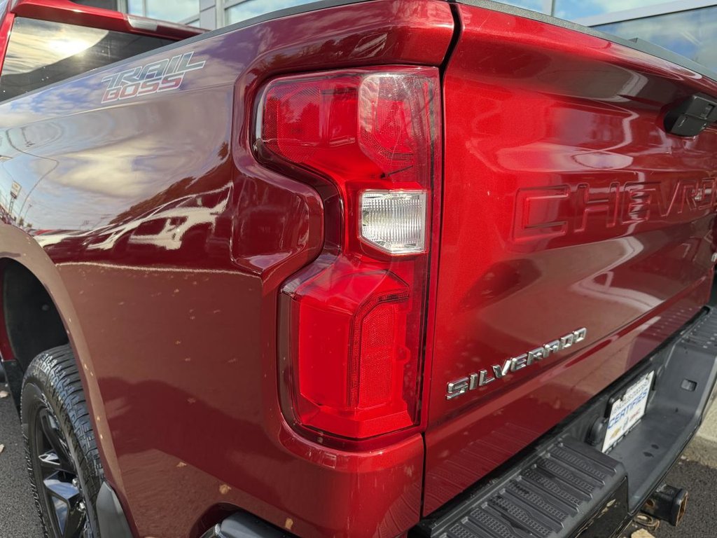 2022 Chevrolet Silverado 1500 LT Trail Boss Crew Cab v8 5.3L in Quebec, Quebec - 12 - w1024h768px