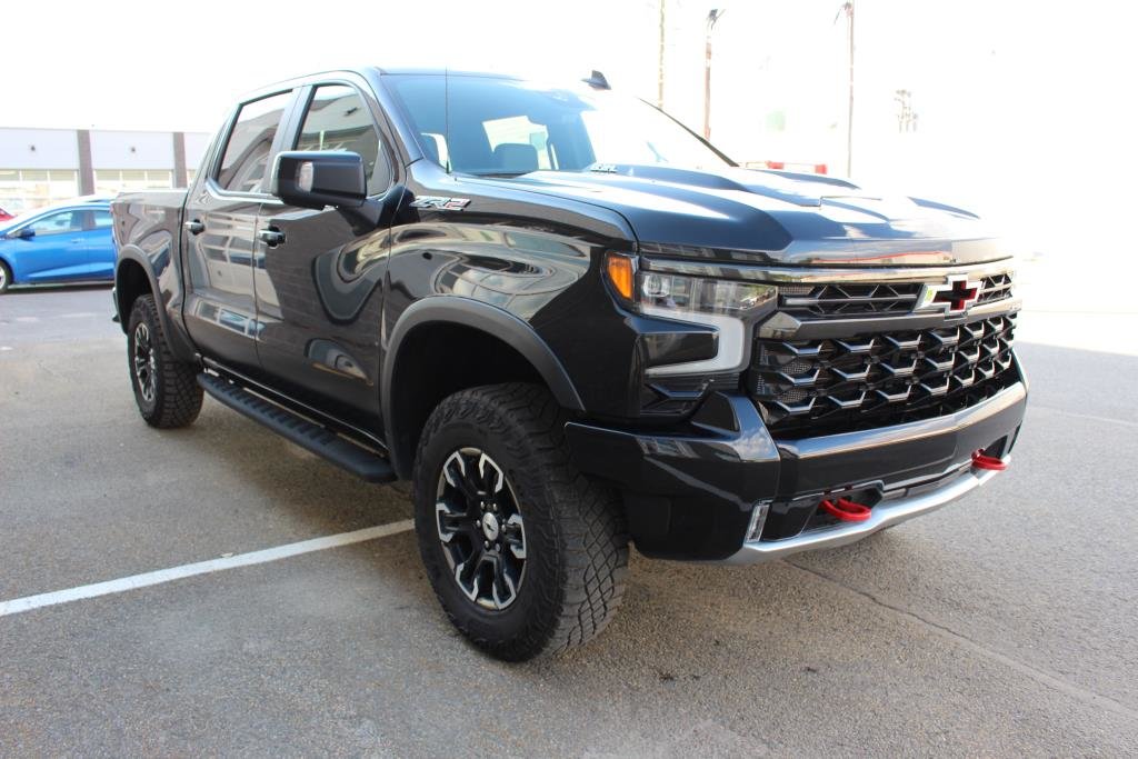 Chevrolet Silverado 1500  2023 à Quebec, Québec - 4 - w1024h768px